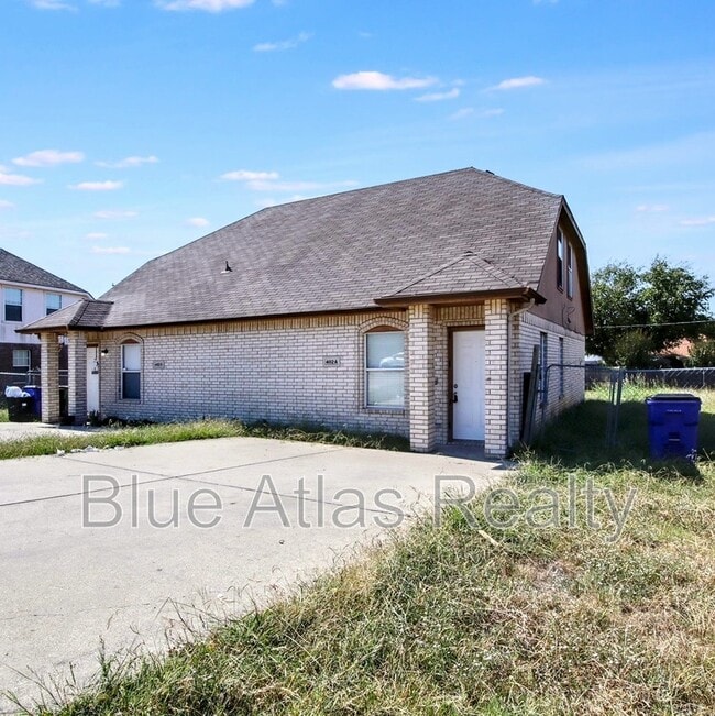 402 Kings Way Dr