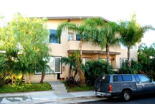 211 Avenida Montalvo Apartments