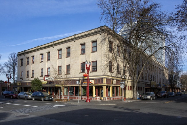 Musolf Manor in Portland, OR - Building Photo - Building Photo