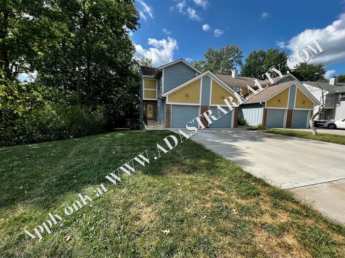 3506 NE Independence Ave in Lee's Summit, MO - Building Photo
