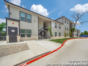 1503 E Southcross in San Antonio, TX - Foto de edificio