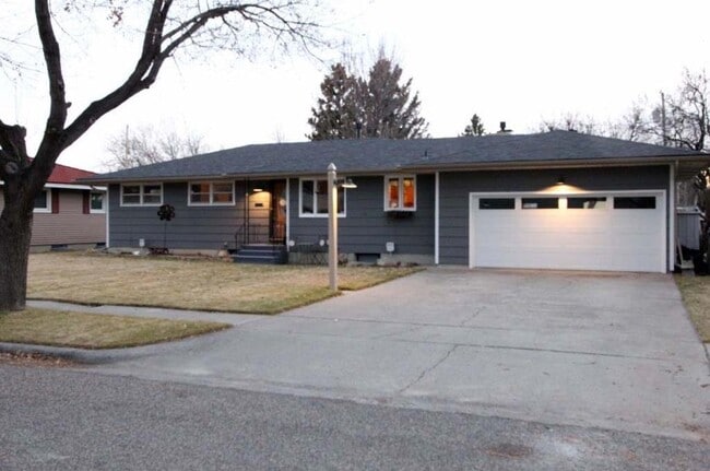 property at 2646 Yellowstone Ave