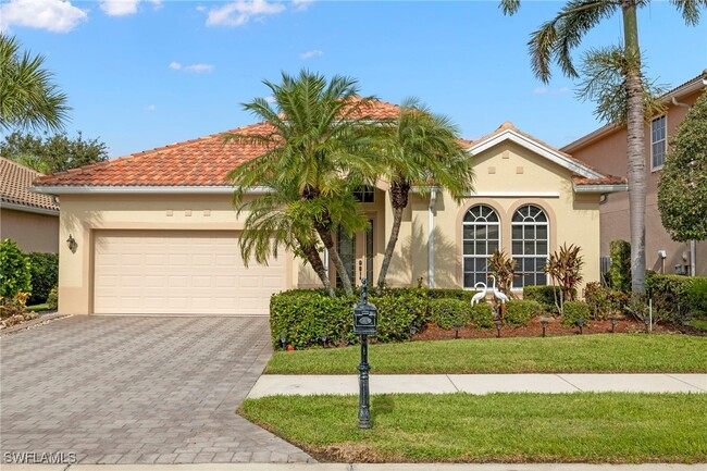 15865 Delaplata Ln in Naples, FL - Foto de edificio - Building Photo