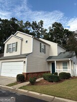 650 Windcroft Cir NW in Acworth, GA - Building Photo