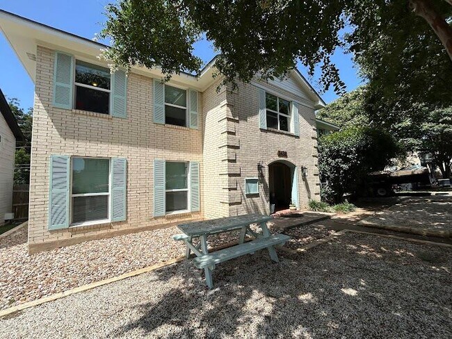 property at 3438 Willowrun Dr