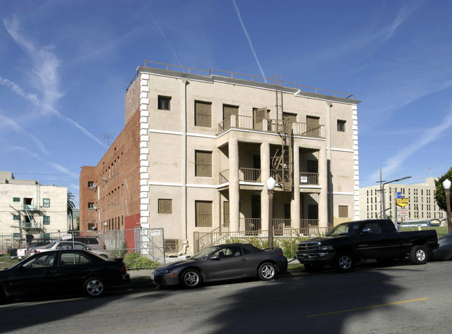 Westlake Apartments in Los Angeles, CA - Building Photo - Building Photo