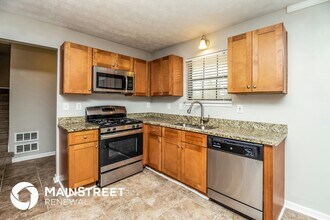 3042 Deerfield Way in Rex, GA - Foto de edificio - Building Photo
