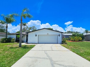 608 Tangerine Dr in Oldsmar, FL - Building Photo - Building Photo
