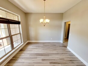 505 Vale Loop in Crestview, FL - Foto de edificio - Building Photo
