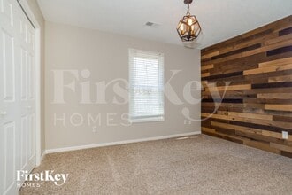 15688 S Downing Ct in Olathe, KS - Building Photo - Building Photo