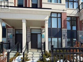 10 Pantheon Ln in Markham, ON - Building Photo