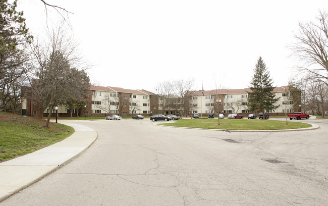 Somerset Apartments in Lansing, MI - Building Photo - Building Photo