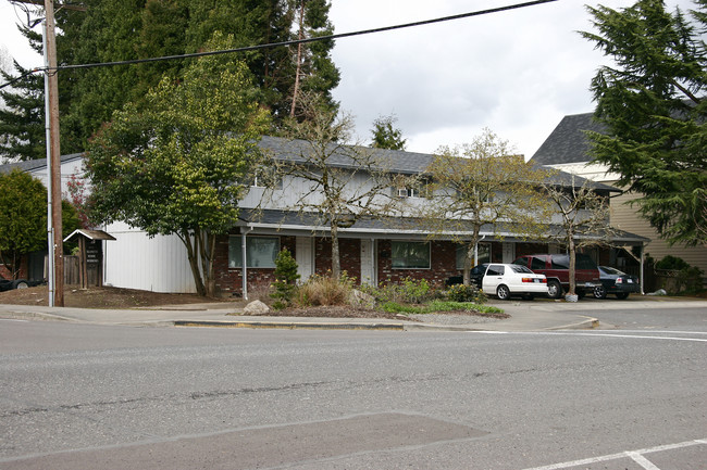 Willamette Manor Townhouse in West Linn, OR - Foto de edificio - Building Photo