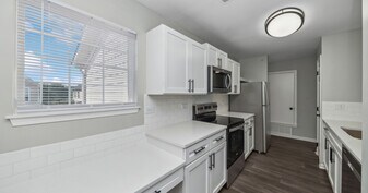 Stratford Green in Bloomingdale, IL - Building Photo