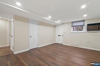 234 Columbia Ave, Unit 19 in Fort Lee, NJ - Building Photo - Building Photo