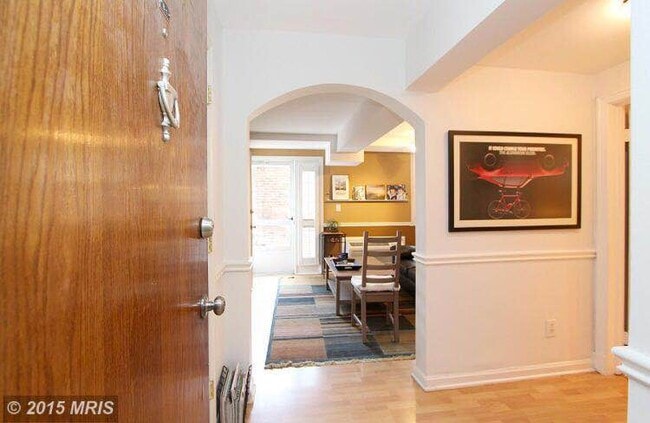 4481 MacArthur Boulevard Northwest, Unit B1