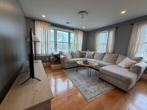 324 East St in Walpole, MA - Building Photo - Building Photo