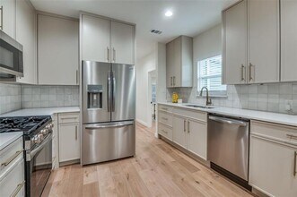 602 Brooks Ave in Dallas, TX - Building Photo - Building Photo