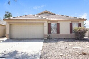 16541 W Moreland St in Goodyear, AZ - Building Photo