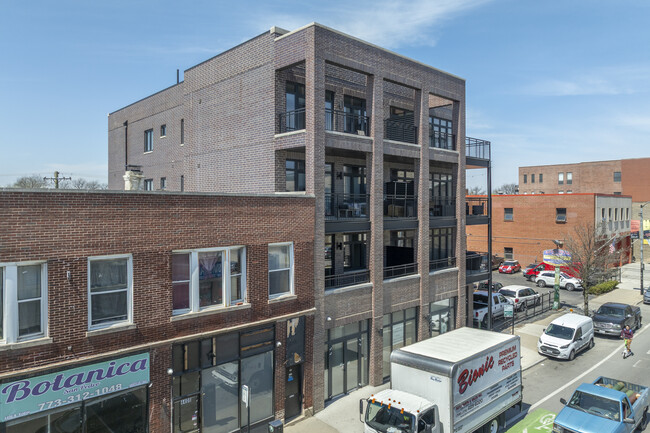 4414 N Kedzie Ave