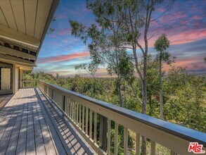 3623 Serra Rd in Malibu, CA - Building Photo - Building Photo