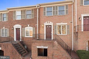 1454 N Quinn St in Arlington, VA - Building Photo