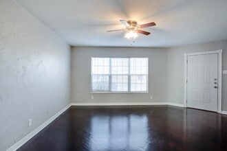 3411 33rd St in Lubbock, TX - Building Photo - Building Photo