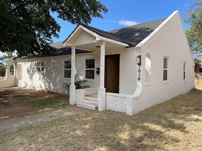 1016 N 11th St in Lamesa, TX - Building Photo - Building Photo