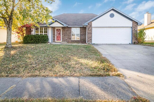 property at 1105 Foxridge Dr