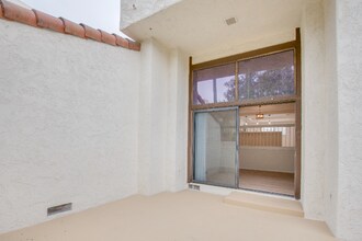 7413 Caminito Carlotta in San Diego, CA - Building Photo - Building Photo
