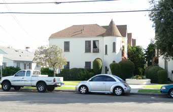 Chateau Lexington in Glendale, CA - Building Photo - Building Photo