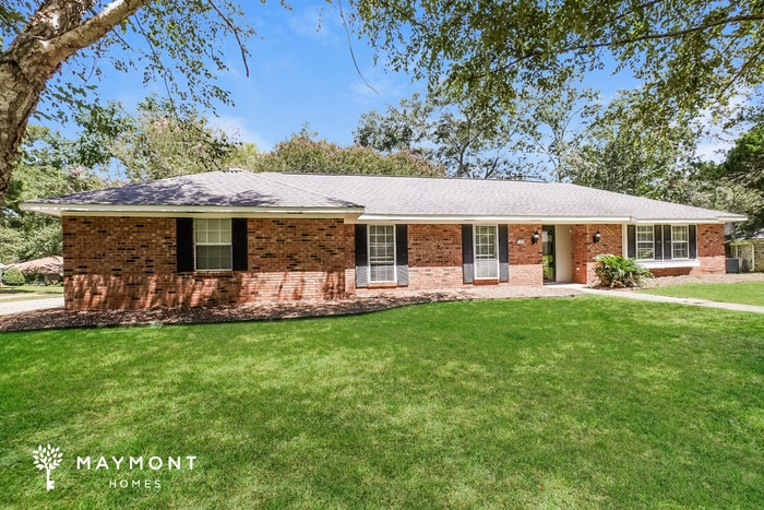 34 Pebble Hill Dr in Brandon, MS - Building Photo
