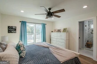 2657 Blount St in East Point, GA - Building Photo - Building Photo