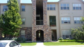 5620 Fossil Creek Pkwy in Fort Collins, CO - Building Photo