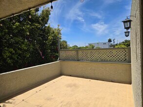 3662 Kelton Ave, Unit 3 in Los Angeles, CA - Foto de edificio - Building Photo