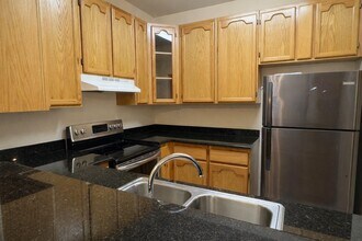 1000 Ranchway Dr in Laredo, TX - Building Photo - Building Photo