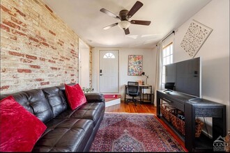 504 Warren St in Hudson, NY - Building Photo - Building Photo