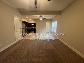 2126 SW Timbertrace Ln in Lee's Summit, MO - Building Photo - Building Photo