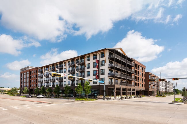 Belt & Main in Richardson, TX - Building Photo - Building Photo