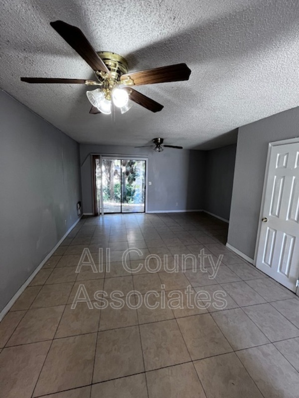 8947 Cochise Ln in Port Richey, FL - Building Photo - Building Photo