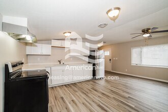 302 Wagner St in Washington, IL - Foto de edificio - Building Photo