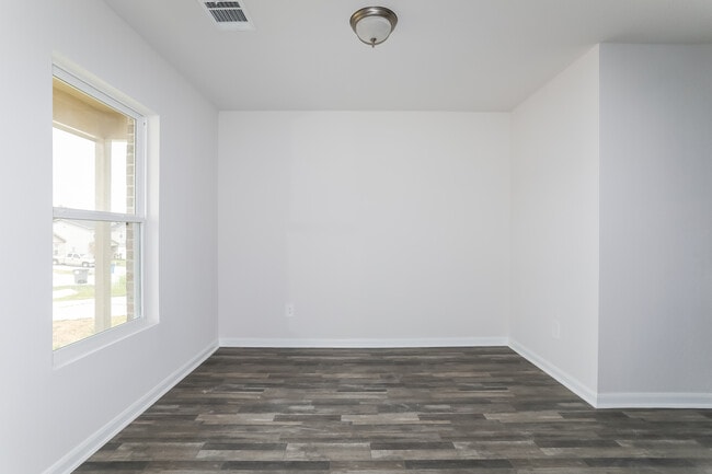 14141 Harlequin Dr in Willis, TX - Foto de edificio - Building Photo