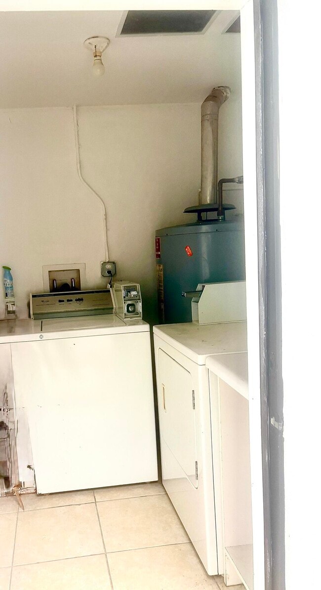 1801 NE 25th Ave in Pompano Beach, FL - Building Photo - Building Photo