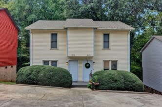 Oak Ridge Duplexes in Kannapolis, NC - Building Photo - Interior Photo