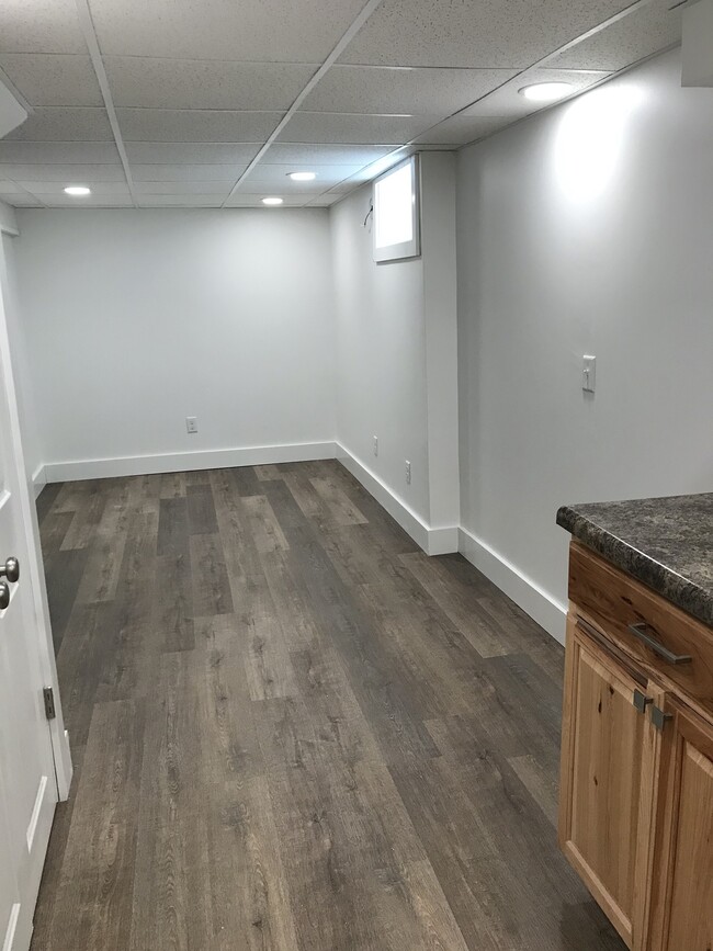 1625 S Main St, Unit D in Goshen, IN - Building Photo - Building Photo
