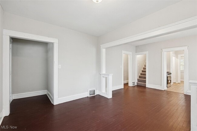 property at 2302 Saratoga Ave