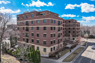 The Aberdeen in St. Paul, MN - Building Photo - Building Photo