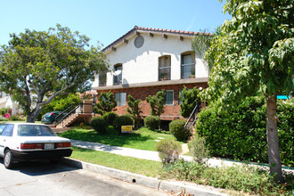 709 W Dryden St in Glendale, CA - Building Photo - Building Photo