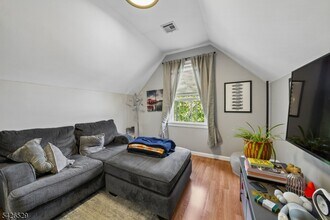 133 Franklin Ave in West Orange, NJ - Building Photo - Building Photo