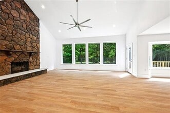 204 Woodlawn Ct in Pearl River, LA - Foto de edificio - Building Photo